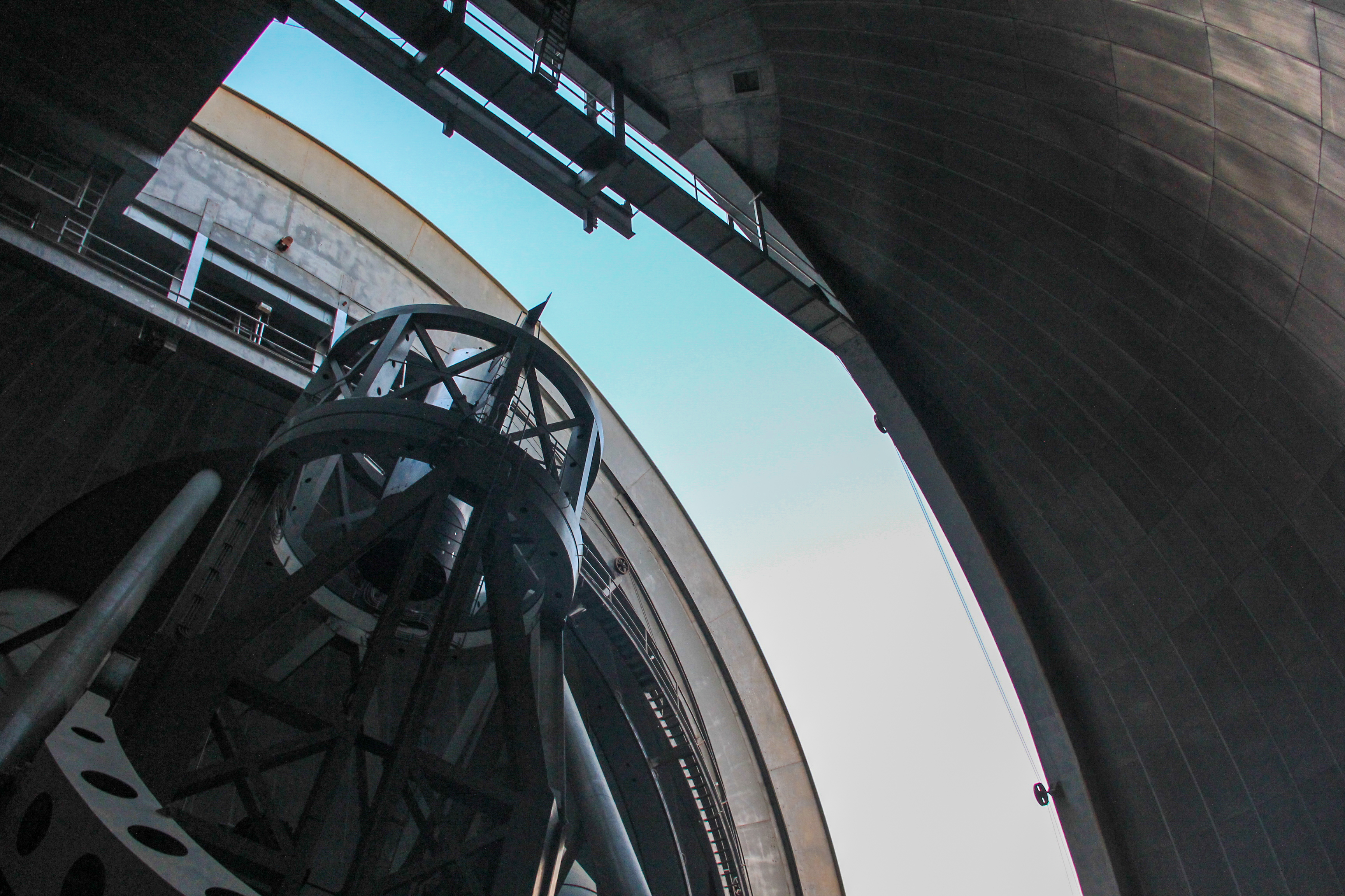 The Hale Telescope opening during The Sky Tonight: The Palomar Observatory Experiene
